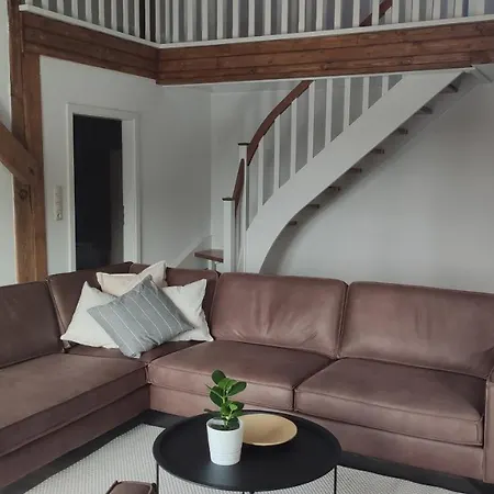 In Ausgebauter Scheune Mit Ostseenähe Apartment *