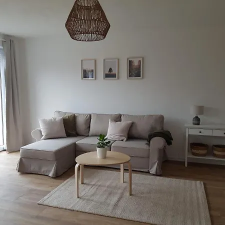 In Ausgebauter Scheune Mit Ostseenaehe 아파트 Zarnekow